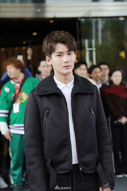 熊梓淇娱乐,娱乐界的多面手，魅力无限